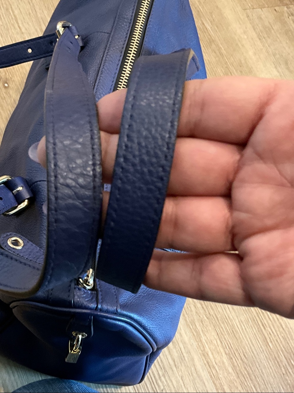 Vintage Halogen Navy Blue Leather Shoulder Bag - Picture 4 of 11